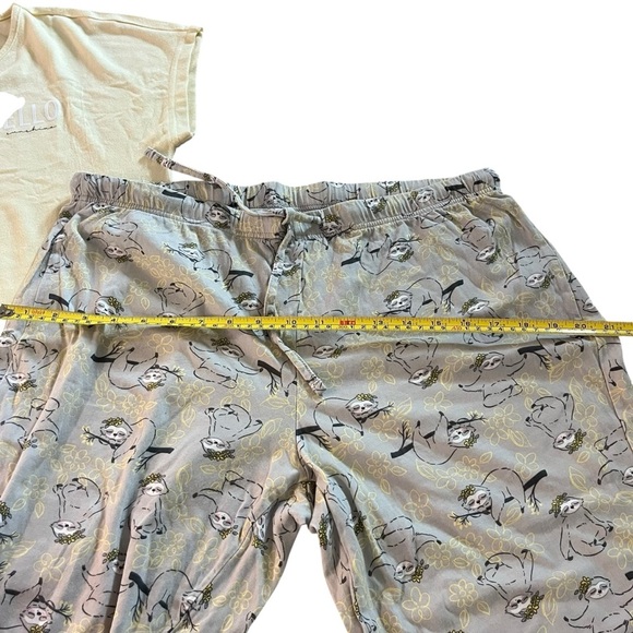 La Vie en Rose ‘hello sunshine’ Pajama set with sloth print pants size M/L - Picture 5 of 14